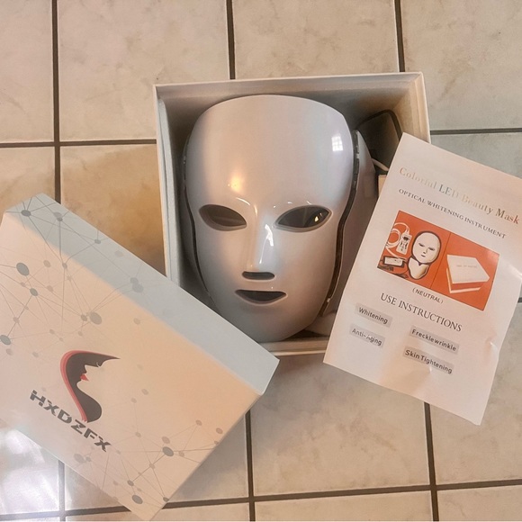 NEW IN BOX 7 Colors LED Light Photon Face Neck Mask Rejuvenation Facial - Picture 2 of 10